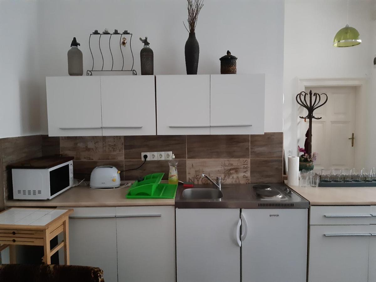 Valentin Apartman Budapeste Exterior foto