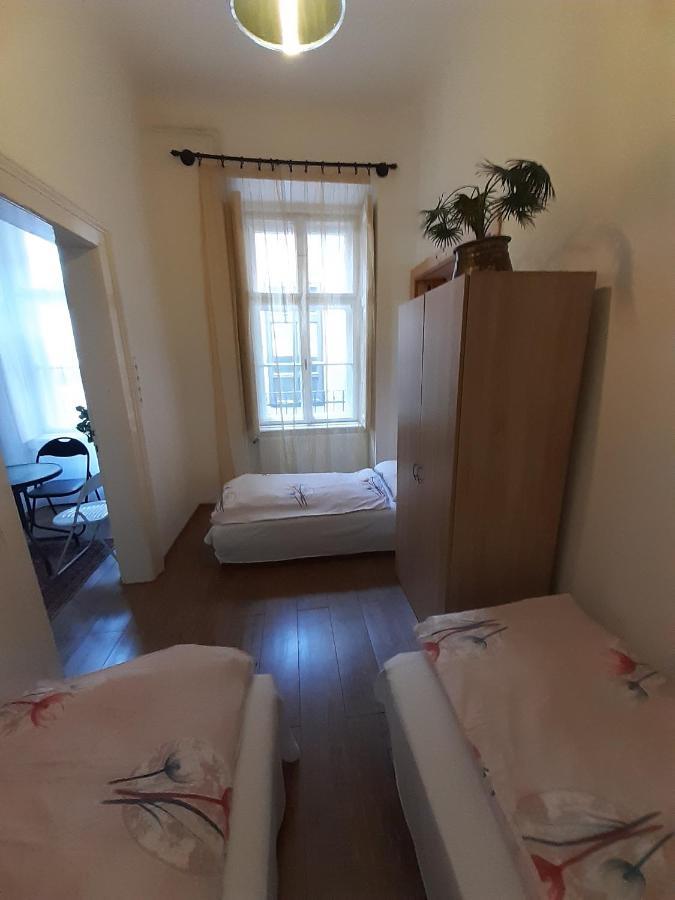 Valentin Apartman Budapeste Exterior foto